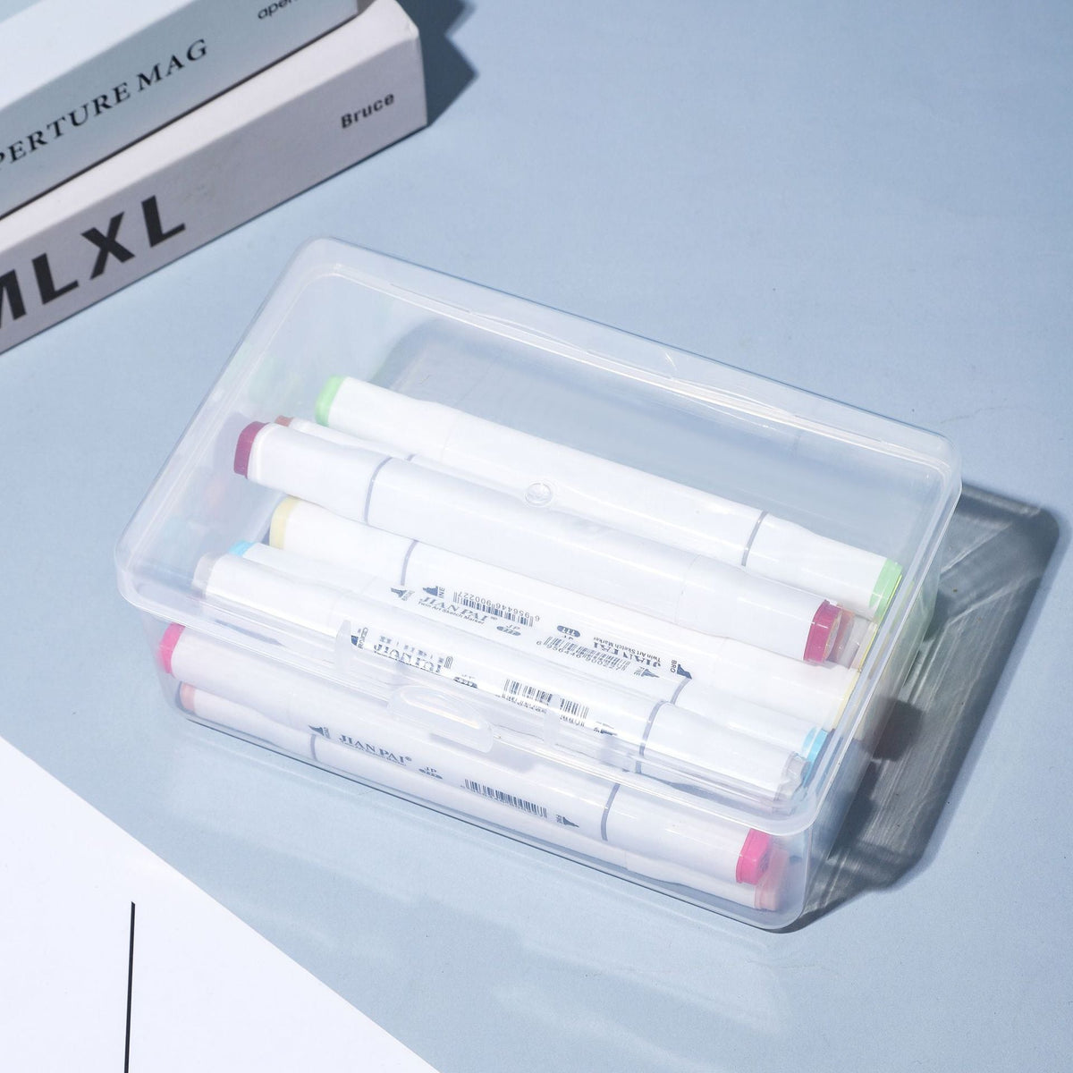 Transparent Storage Box 
Maetiva