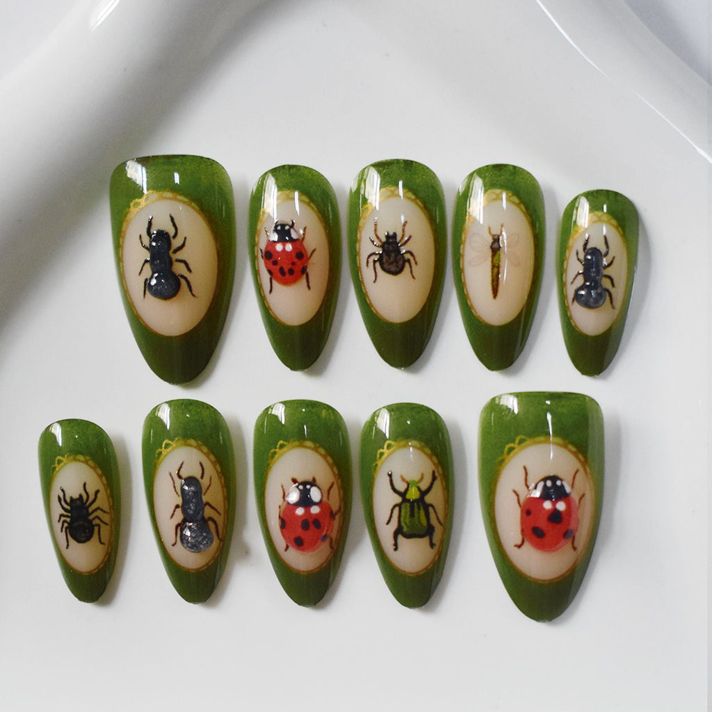 Artistic Nail Design 
Maetiva