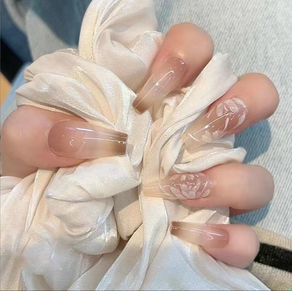 Ombre Glossy Press-On Nail Extensions 
Maetiva
