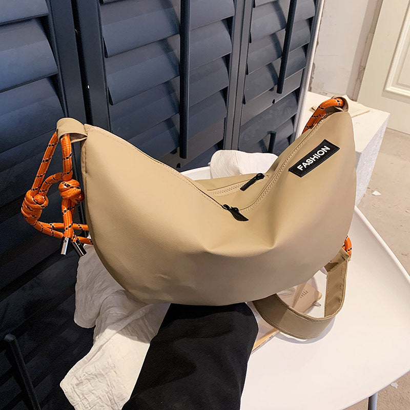 Fashionable Drawstring Clutch 
Maetiva