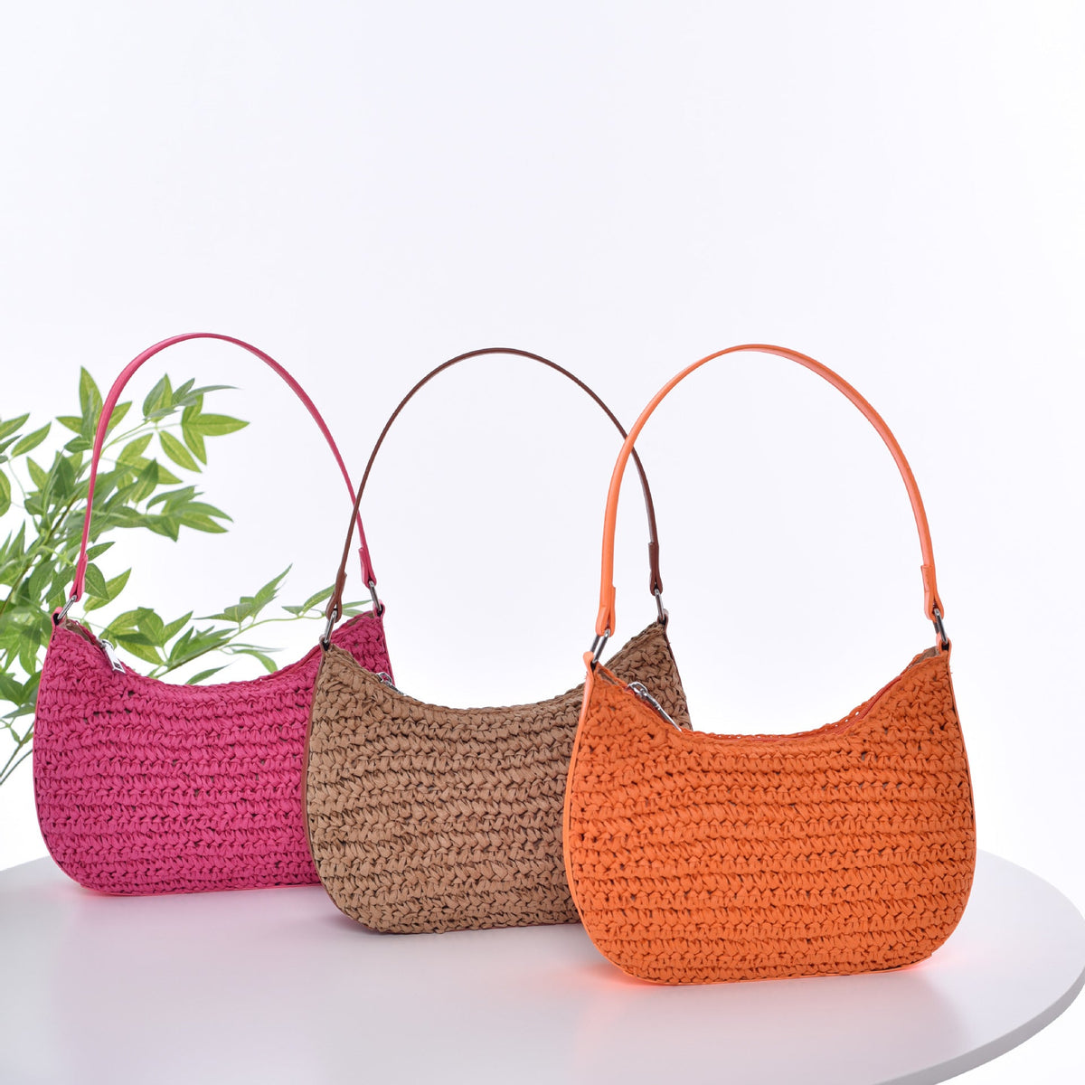 Handbag in Modern Hobo Style 
Maetiva