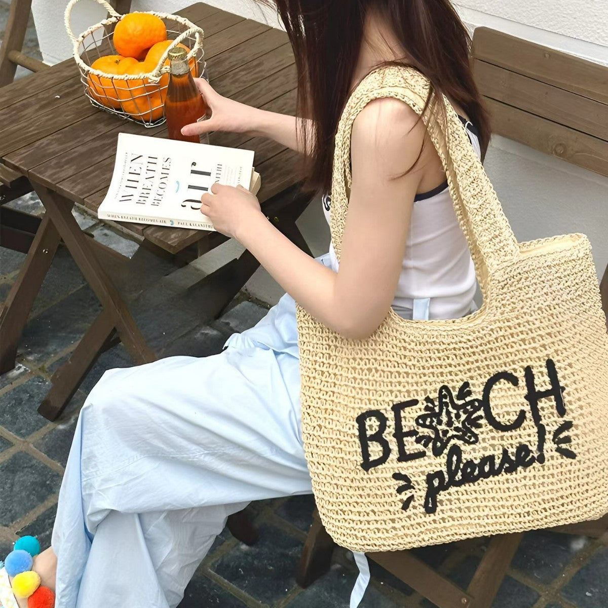 Beach bag with Embroidered Lettering 
Maetiva
