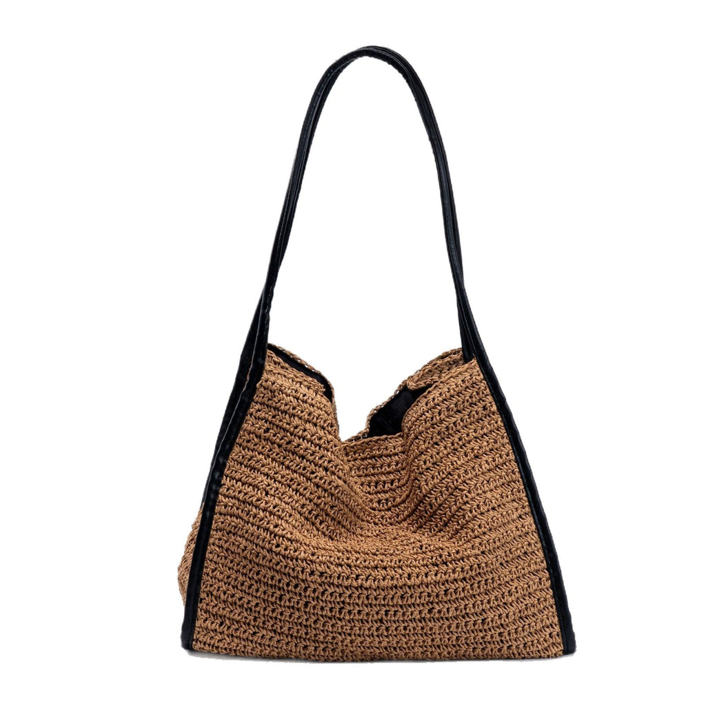 Practical macrame crossbody bag with elegant leather elements 
Maetiva