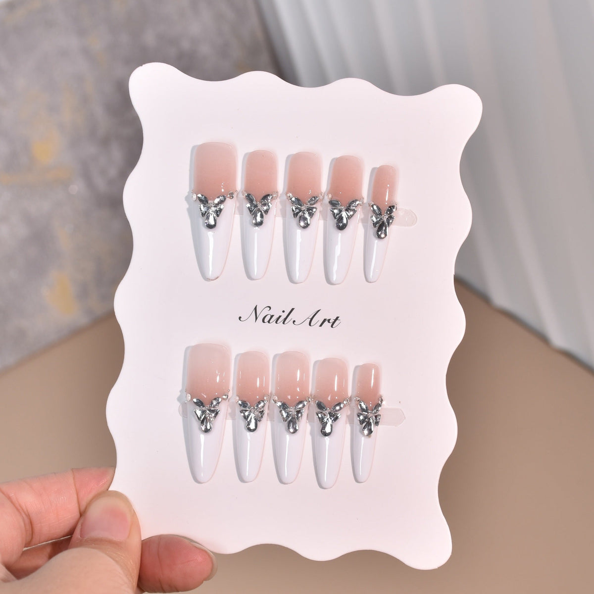 Glamorous Stiletto Press-On Nail Set 
Maetiva