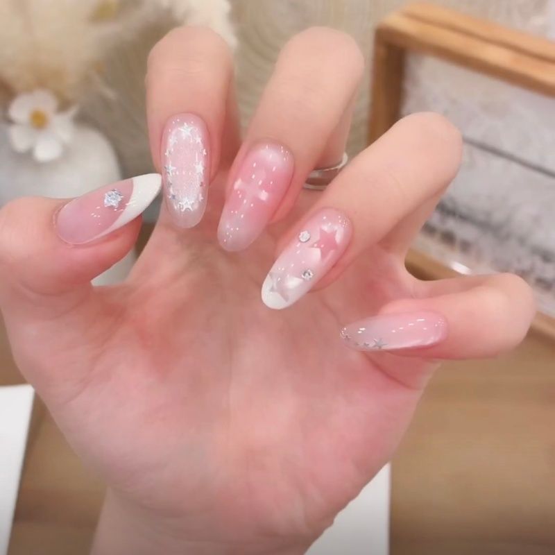 Decorative Ombre Press-On Nail Set 
Maetiva