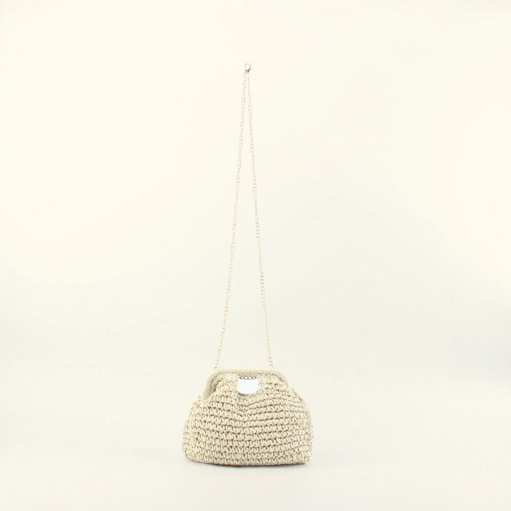 Stylish handbag with chain strap 
Maetiva