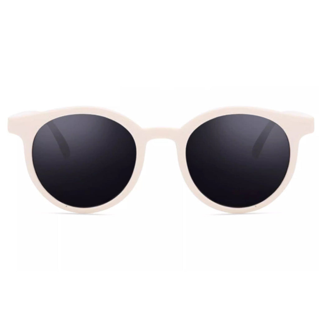 Fashionable Round Sunglasses in Minimalist Design 
Maetiva
