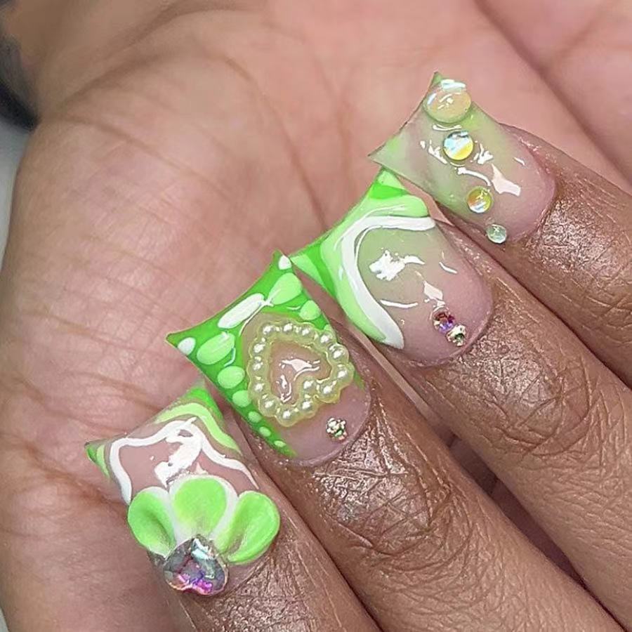 Artistic Gel Nail Extensions 
Maetiva