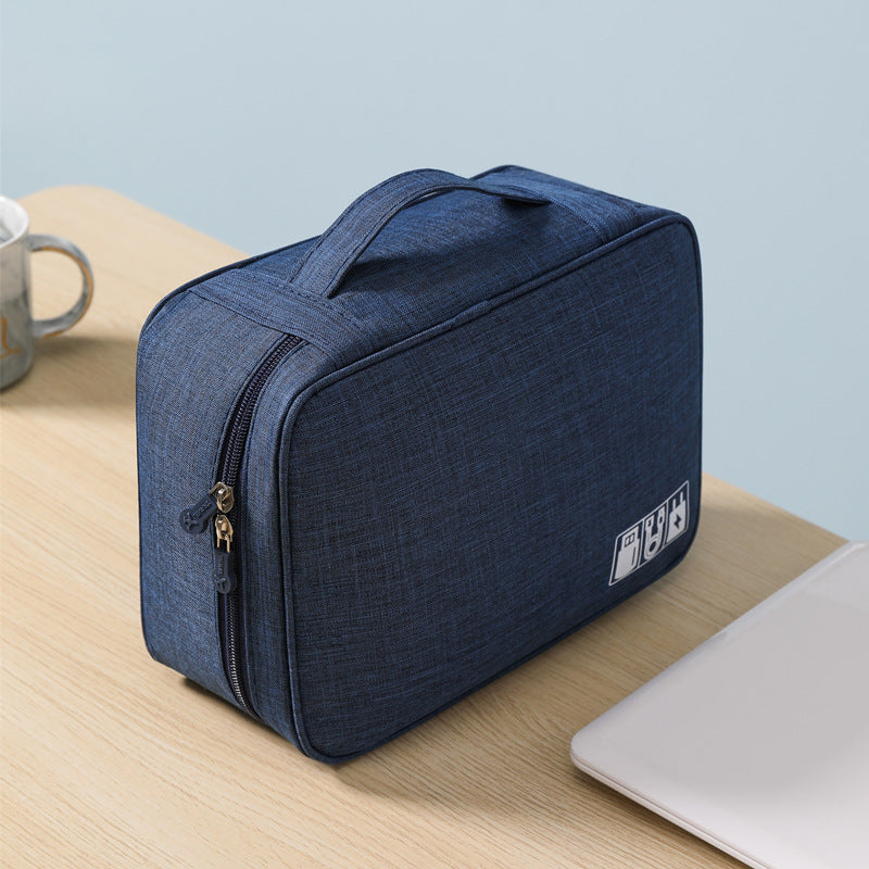 Portable Gadget Storage Case 
Maetiva