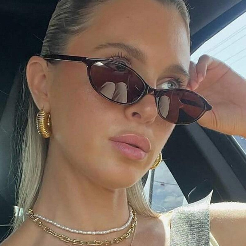 Fashionable Cat-Eye Glasses 
Maetiva
