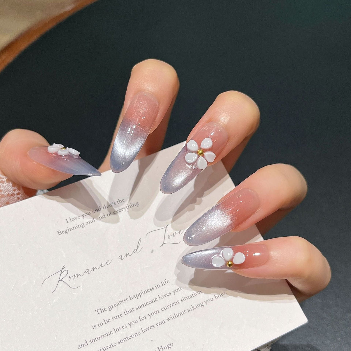 Glamorous Crystal-Studded Stiletto Press-On Nails 
Maetiva