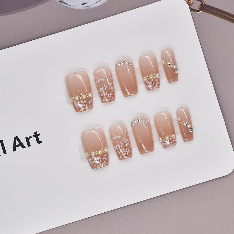 Elegant Press-On Nail Set 
Maetiva