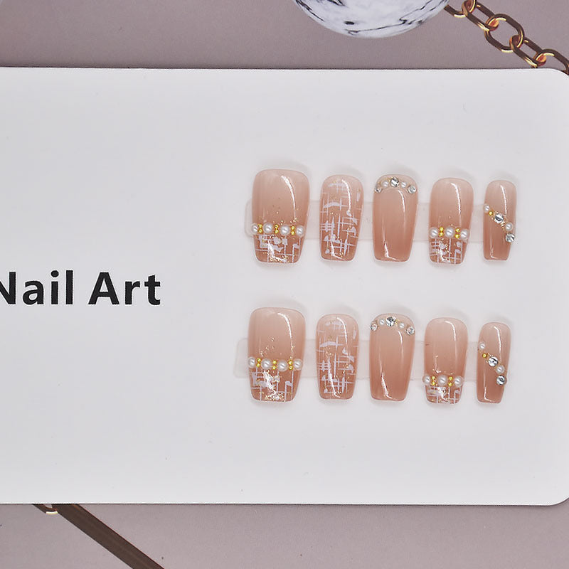 Elegant Press-On Nail Set 
Maetiva