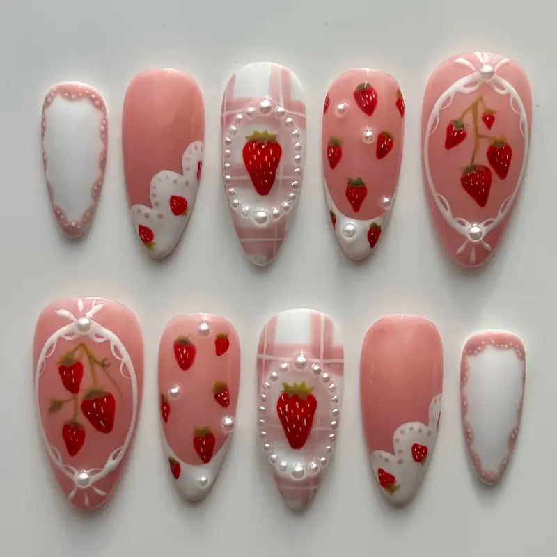 Artistic Nail Design 
Maetiva