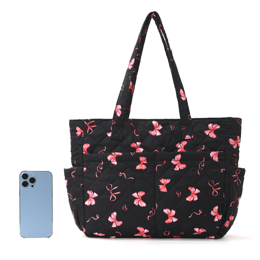 Practical cotton bag with cute bear motif 
Maetiva