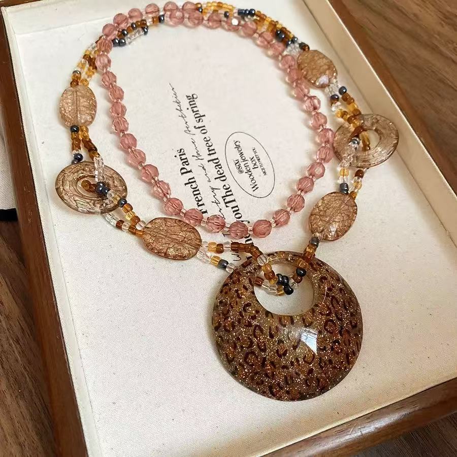 Handmade Beaded Pendant Necklace 
Maetiva