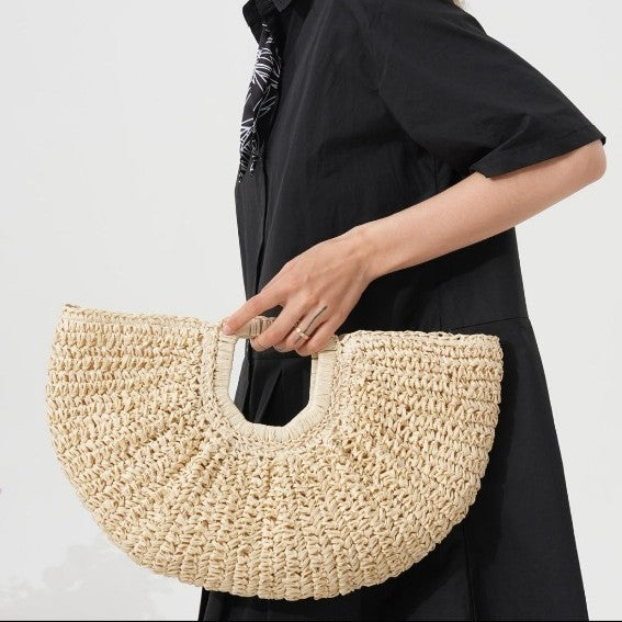 Designer Bast handbag with unique cut 
Maetiva
