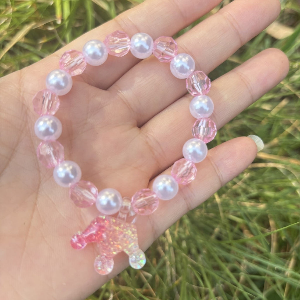 Cute bracelet with elephant charm Made of glass 
Maetiva