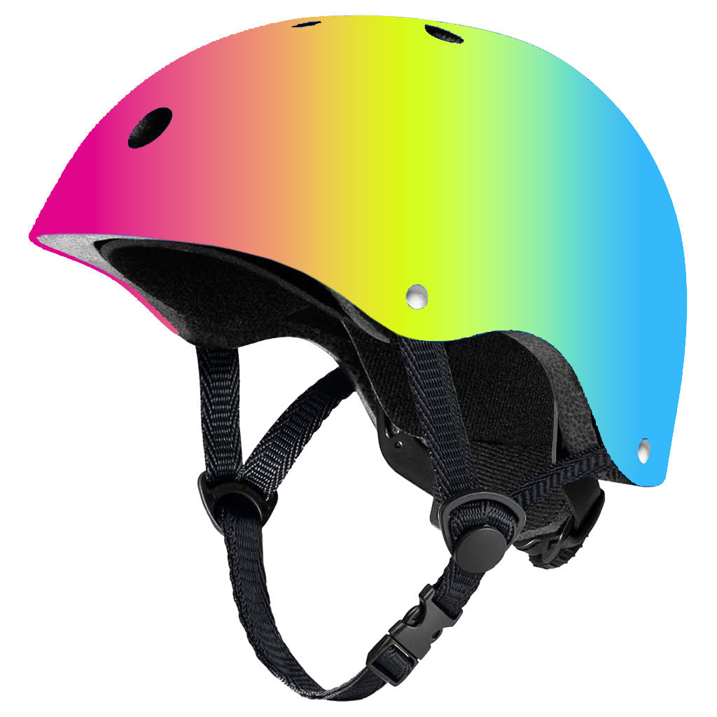 Graffiti-Style Skate Protective Helmet 
Maetiva