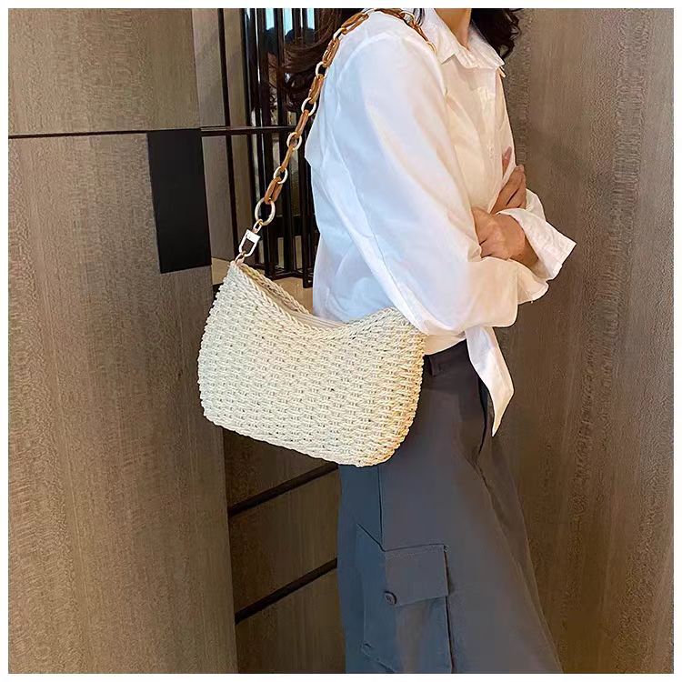 Trendy Macrame Handbag 
Maetiva