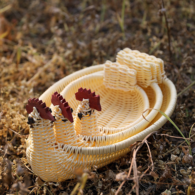 Decorative Woven Duck-Shaped Storage Basket 
Maetiva