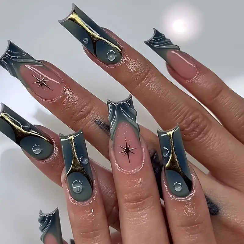 Artistic Abstract Press-On Nail Design 
Maetiva