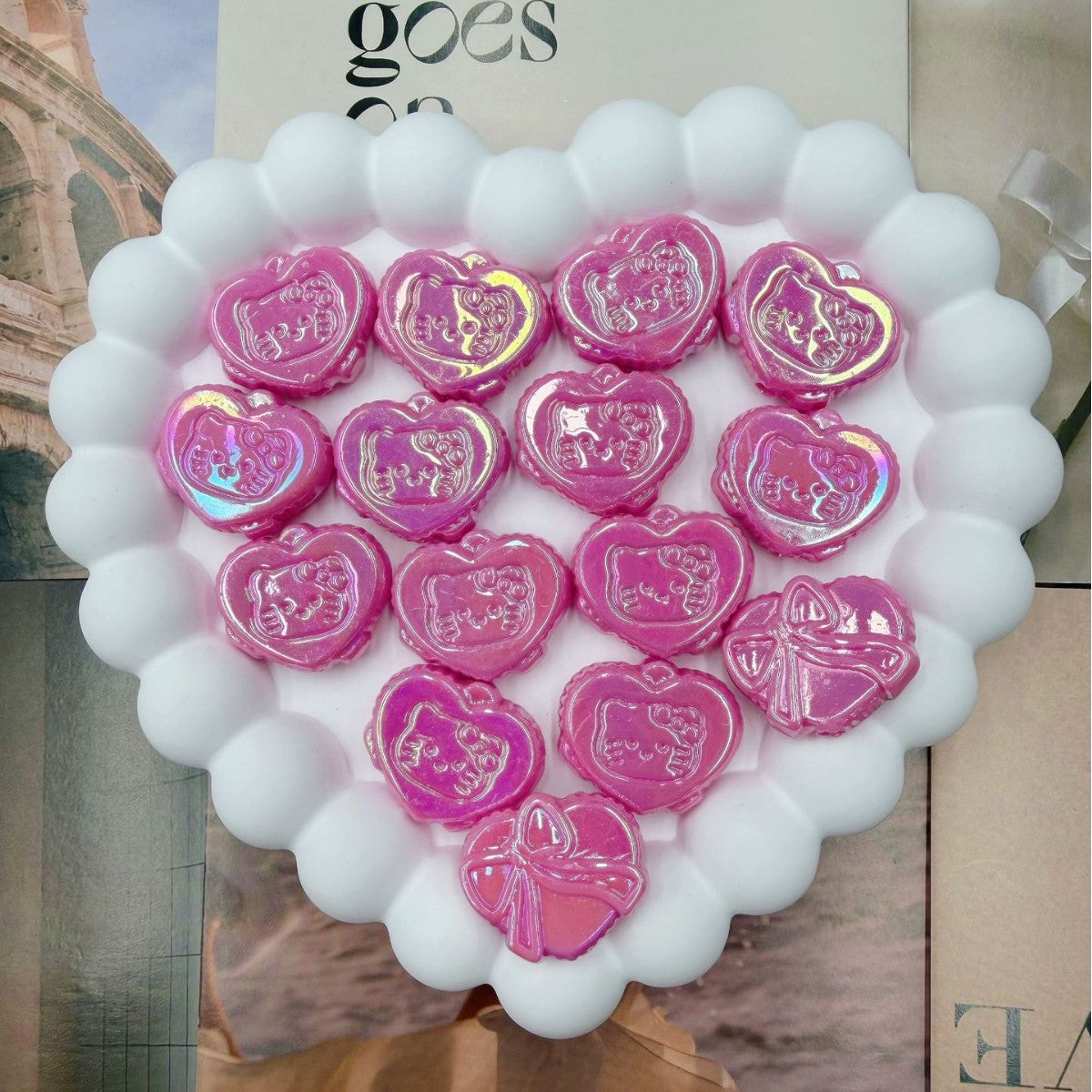 Decorative Heart-Shaped 
Maetiva