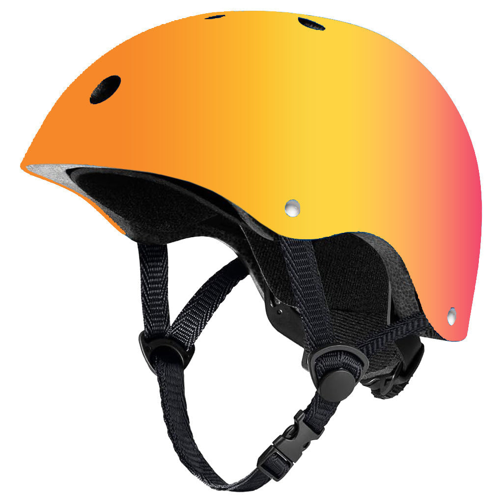 Graffiti-Style Skate Protective Helmet 
Maetiva