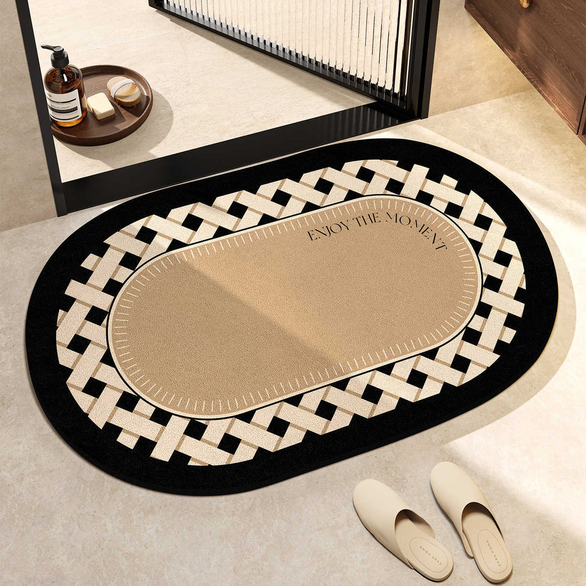 Decorative Non-Slip Bath Mat 
Maetiva
