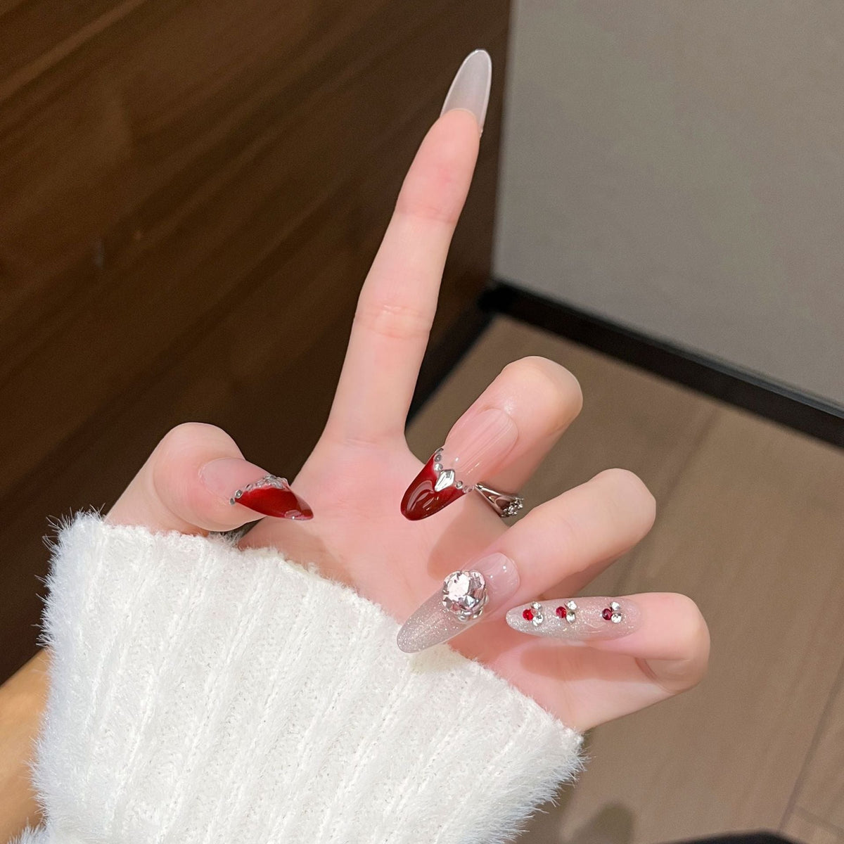Glamorous Crystal-Studded Stiletto Press-On Nails 
Maetiva