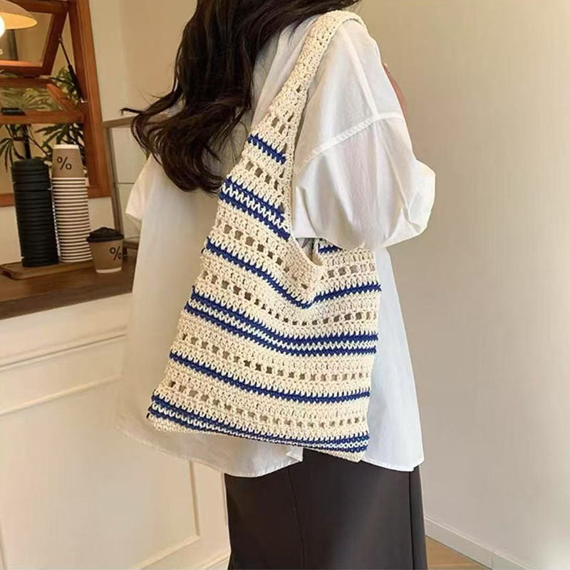 Crocheted Tote Bag with Large Interior 
Maetiva