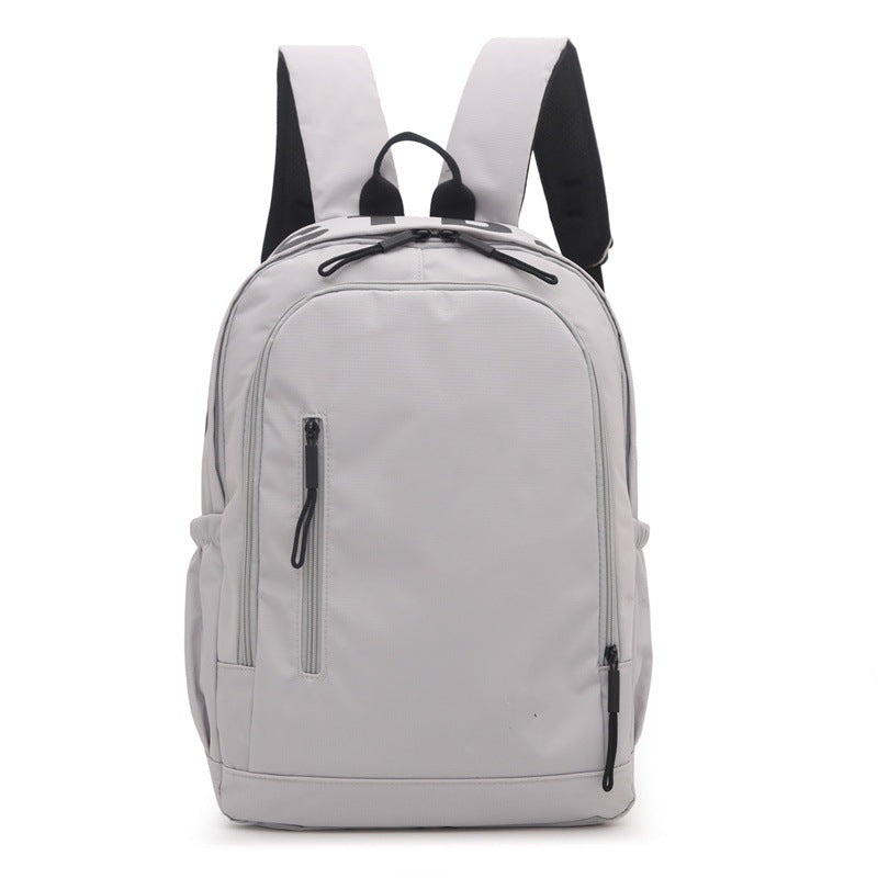 Comfortable and Timeless Backpack with Ergonomic Design 
Maetiva