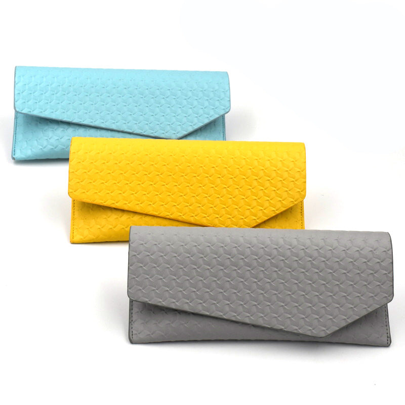 Textured Leather Clutch Wallet 
Maetiva