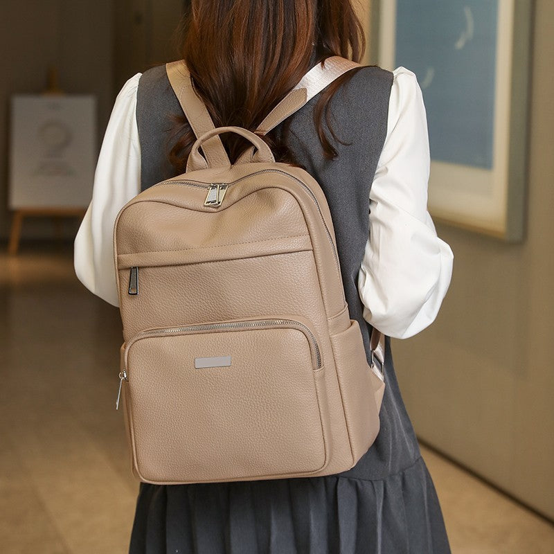 Sleek Multi-Compartment Backpack 
Maetiva