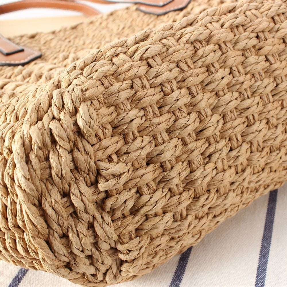 Handbag with Braided Design 
Maetiva