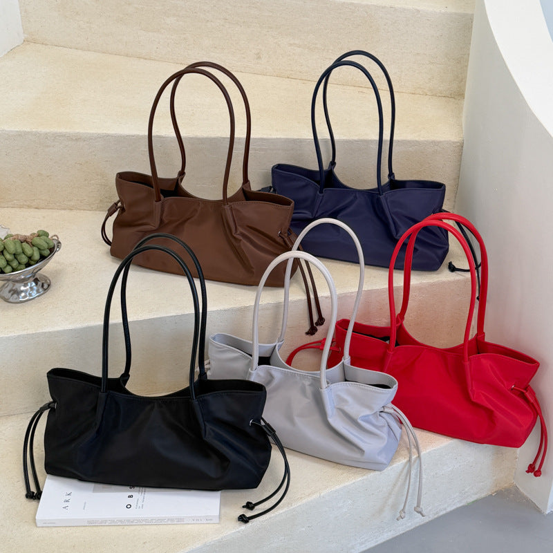 Spacious Tote Bag 
Maetiva
