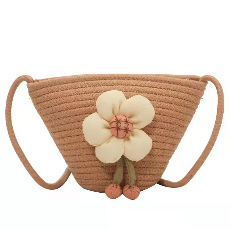 Handcrafted shoulder bag with flower applique 
Maetiva