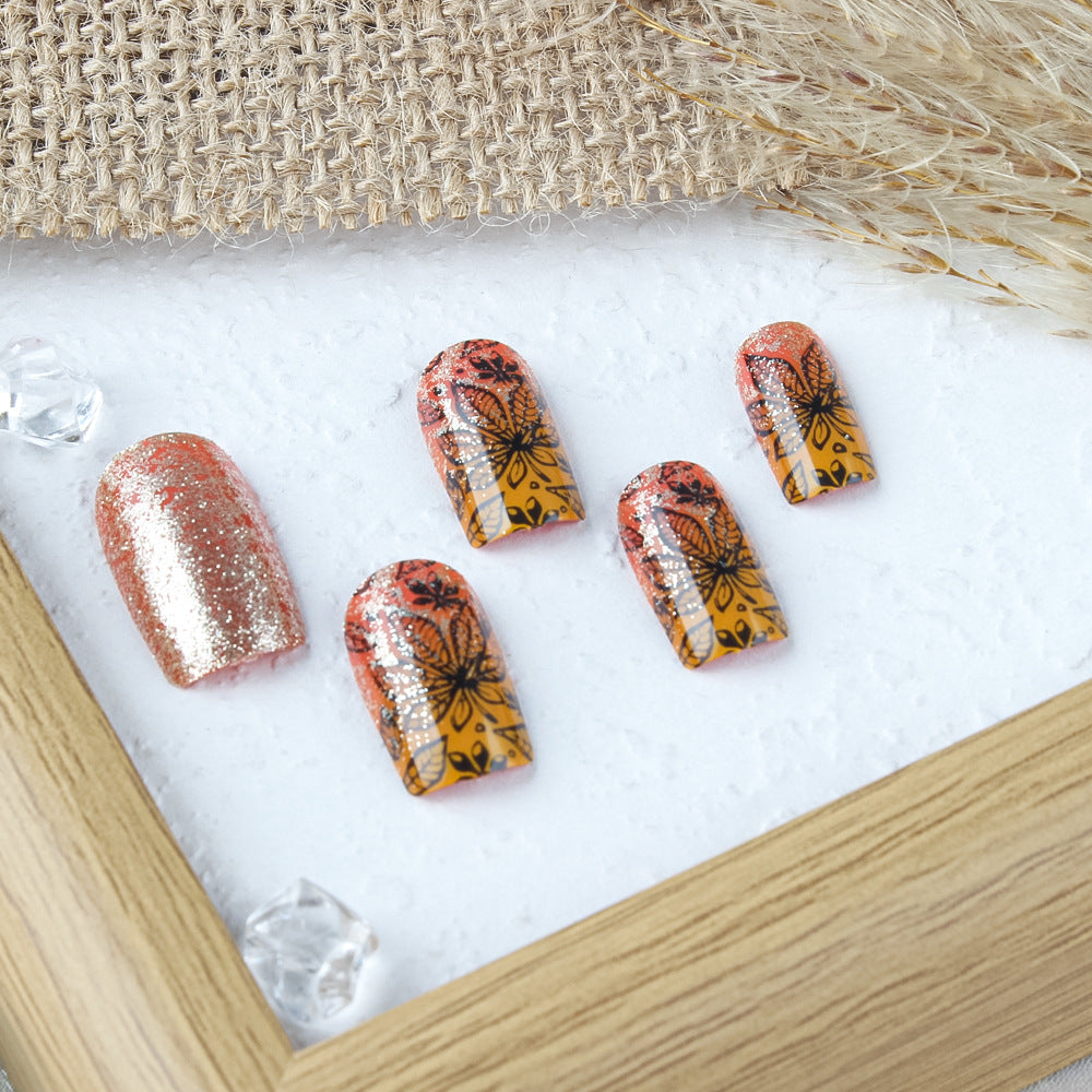 Artistic Leaf Design Press-On Nails 
Maetiva