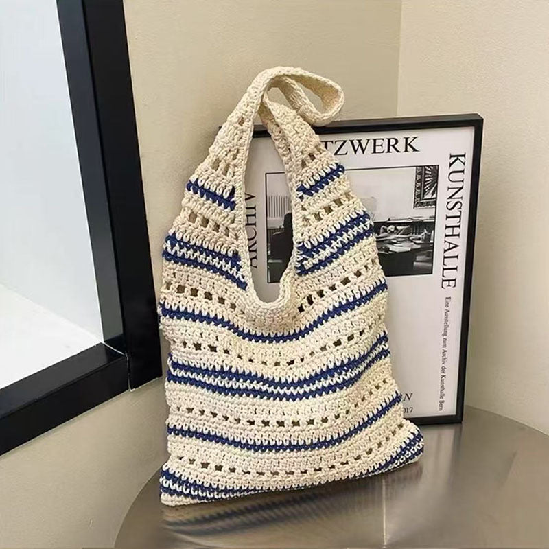 Crocheted Tote Bag with Large Interior 
Maetiva