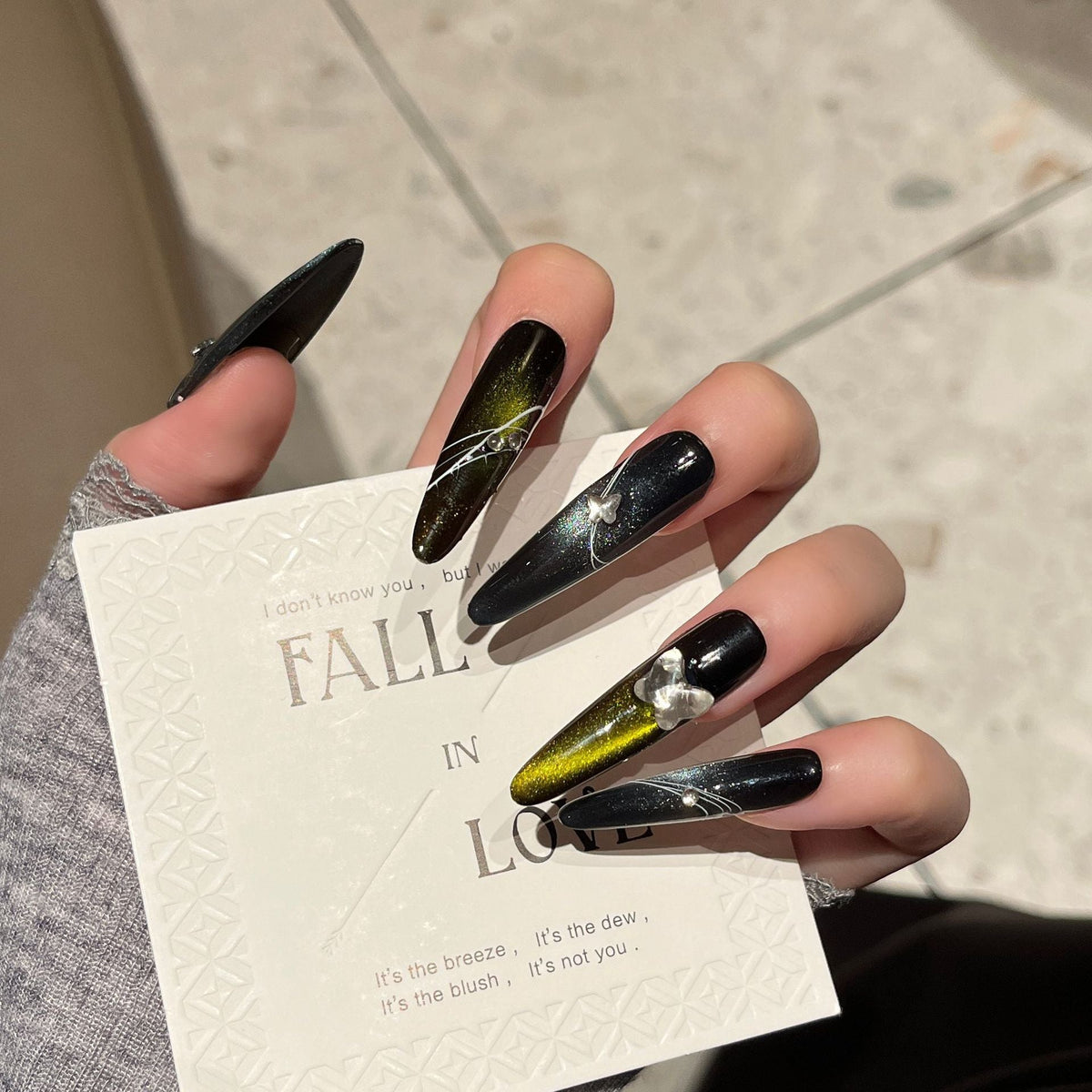 Glamorous Crystal-Studded Stiletto Press-On Nails 
Maetiva