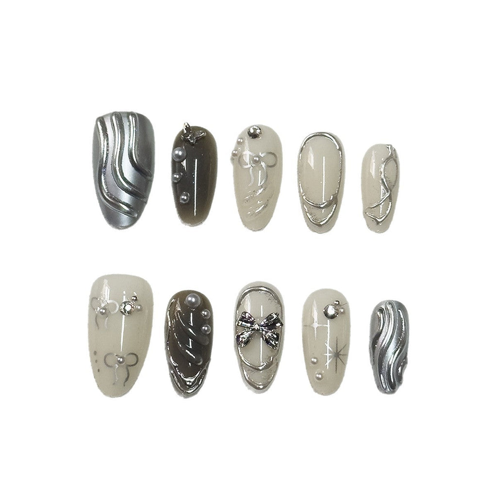 Artistic Nail Design 
Maetiva