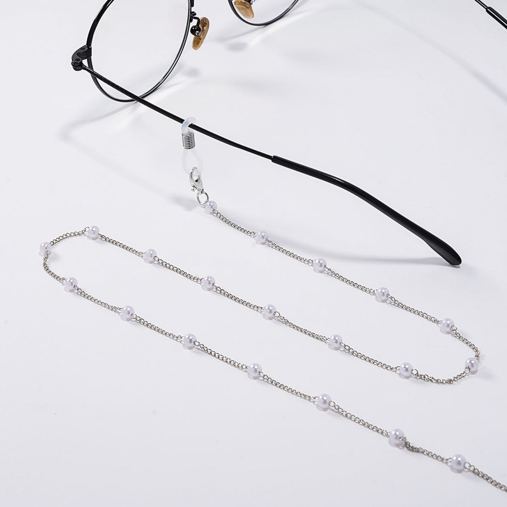 Beaded Eyewear Chain 
Maetiva  787 37020