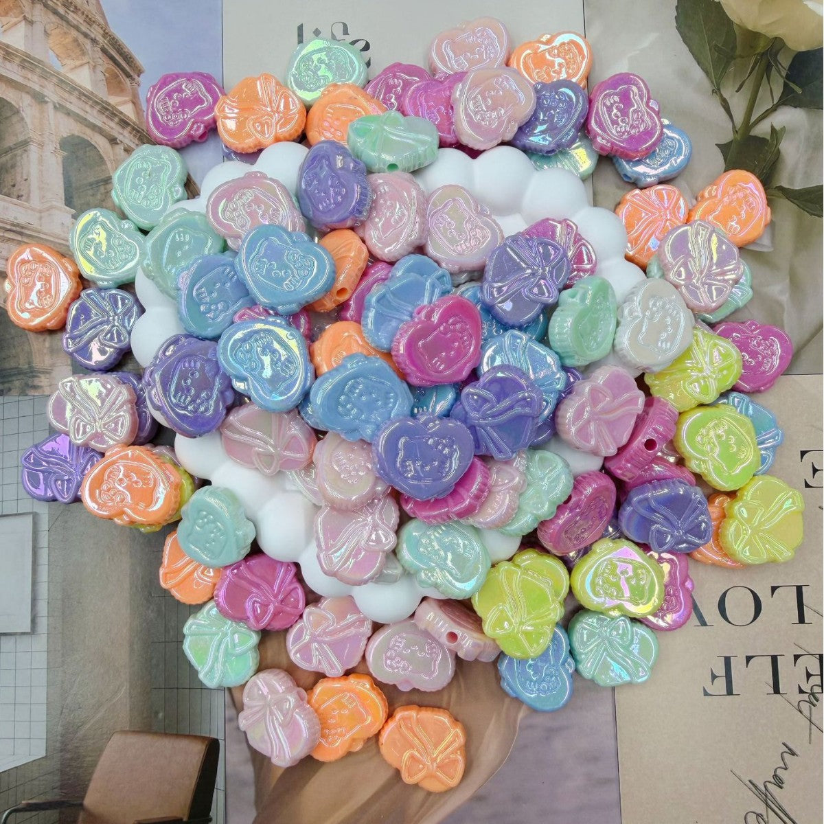 Decorative Heart-Shaped 
Maetiva