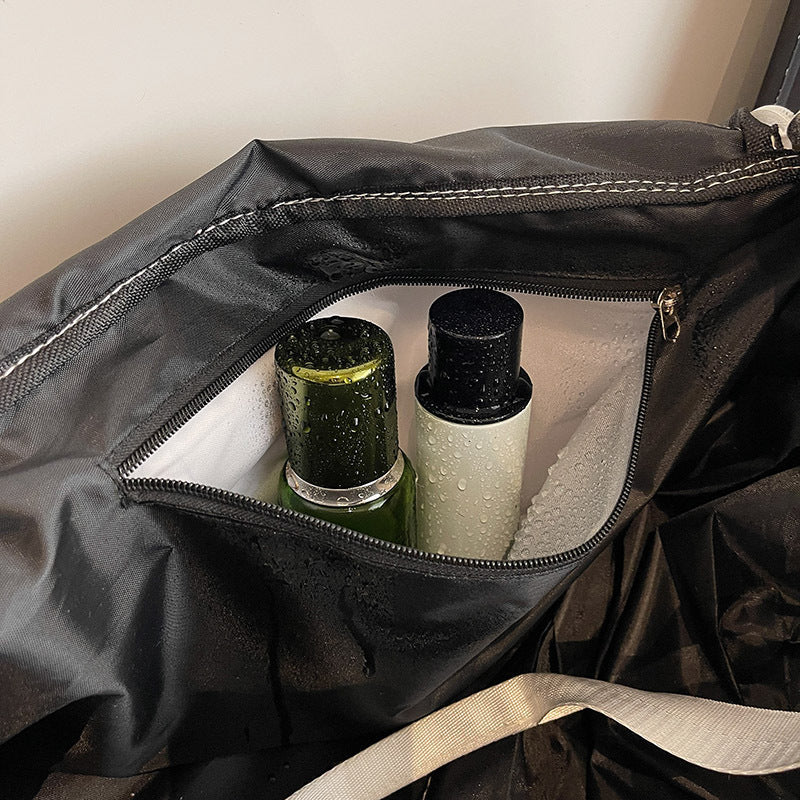 Fashionable Sport Duffel Bag With Versatile Compartments 
Maetiva