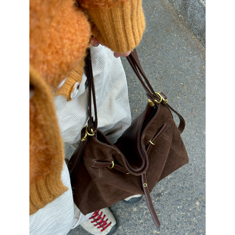 Elegant Suede Tote Bag 
Maetiva