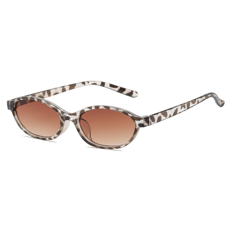 Fashionable Cat-Eye Glasses 
Maetiva