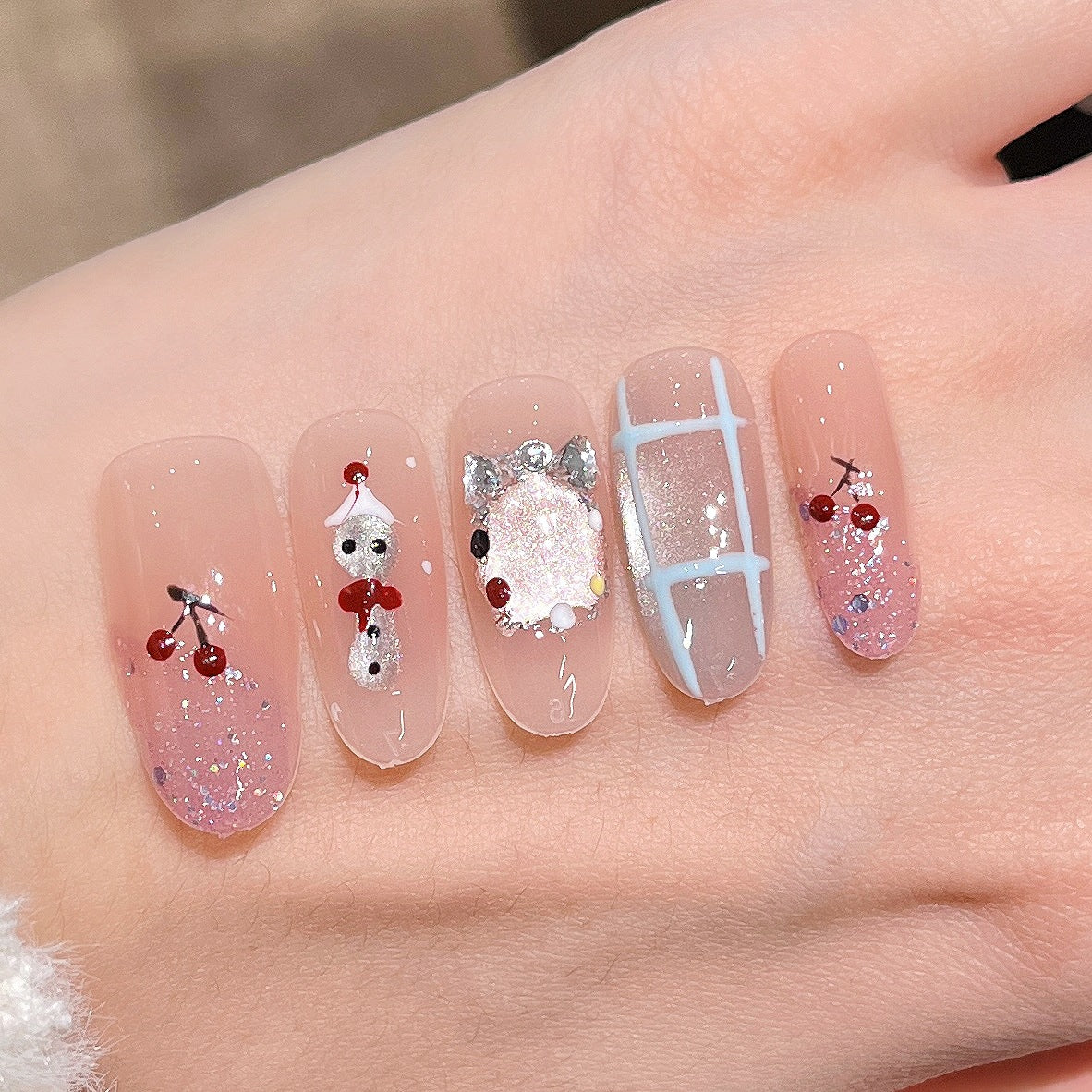 Glamorous Crystal-Studded Stiletto Press-On Nails 
Maetiva