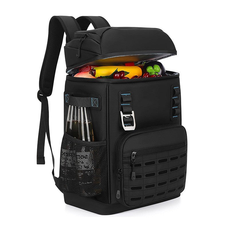Isolated picnic backpack with multifunctional storage 
Maetiva