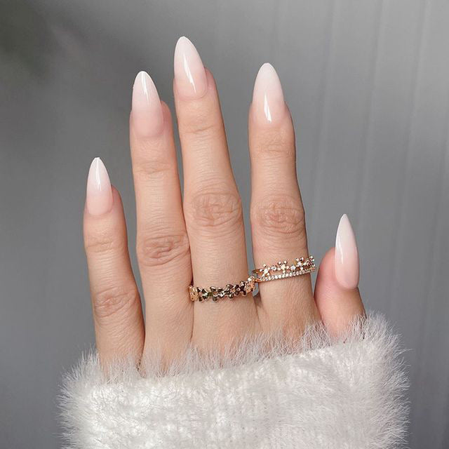 Premium Almond-Shaped Press-On Nails 
Maetiva