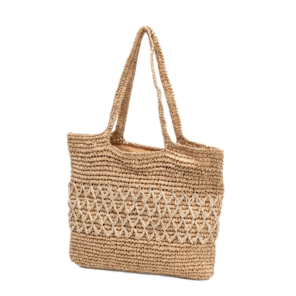 Handwoven shopping bag with decorative pattern 
Maetiva